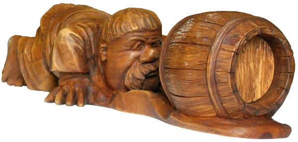 Мужик и поросенок, деревянная скульптура. Резьба по дереву. Vip сувениры.