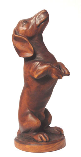 статуэтка Такса, деревянная скульптура, вид 1. Резьба по дереву. Бизнес сувенир. Оригинальный  подарок в традициях народных промыслов Украины. Сувенирная продукция. (54,1 КБ)