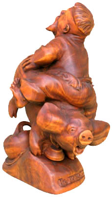 Удача 2007, деревянная статуэтка, вид 3. Резьба по дереву. Сувенирная продукция. Бизнес сувенир. Оригинальный  подарок в традициях народных промыслов Украины. (34 КБ)